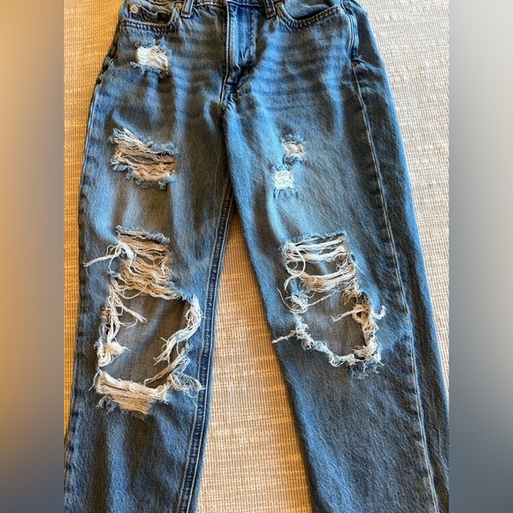 Aeropostale Distressed Mom Jeans | Size 00 - Picture 3 of 9